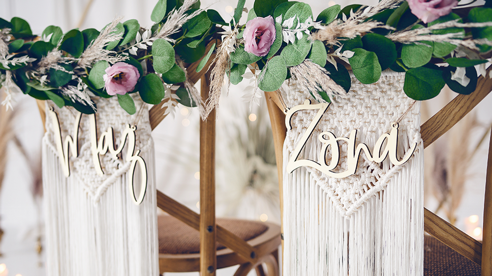 Loisirs créatifs pour enfant - Wedding 2022: Jeu du morpion, Tirelire en bois, Numéro en bois sur table, Ballons 30 cm, Love, Chandelier,Boîtes Coeurs - PARTYDECO