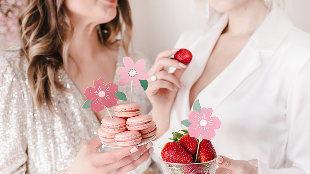 Bijoux - Tatouage temporaire Fleurs, Tatouage temporaire I'm in love, Toppers de gâteau Fleurs, Carte d'épingle Groom Team, Carte d'épingle Groom - PARTYDECO