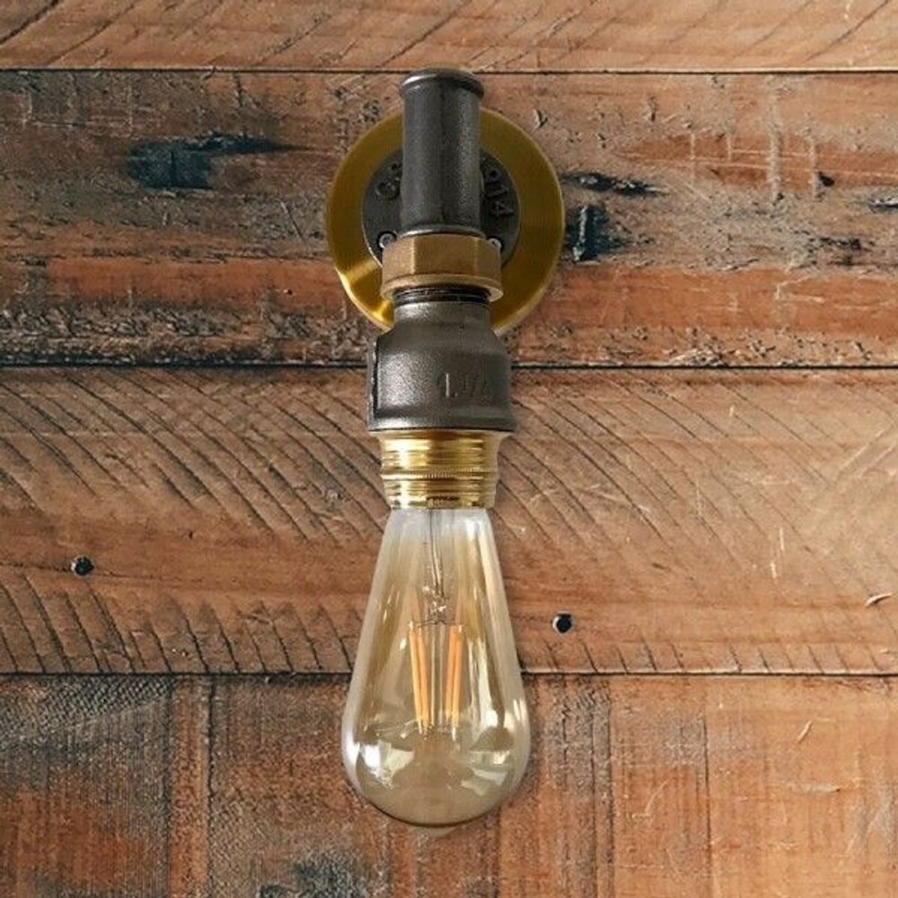 Table lamps - Vintage industrial style wall light in metal and brass - L'ATELIER DES CREATEURS