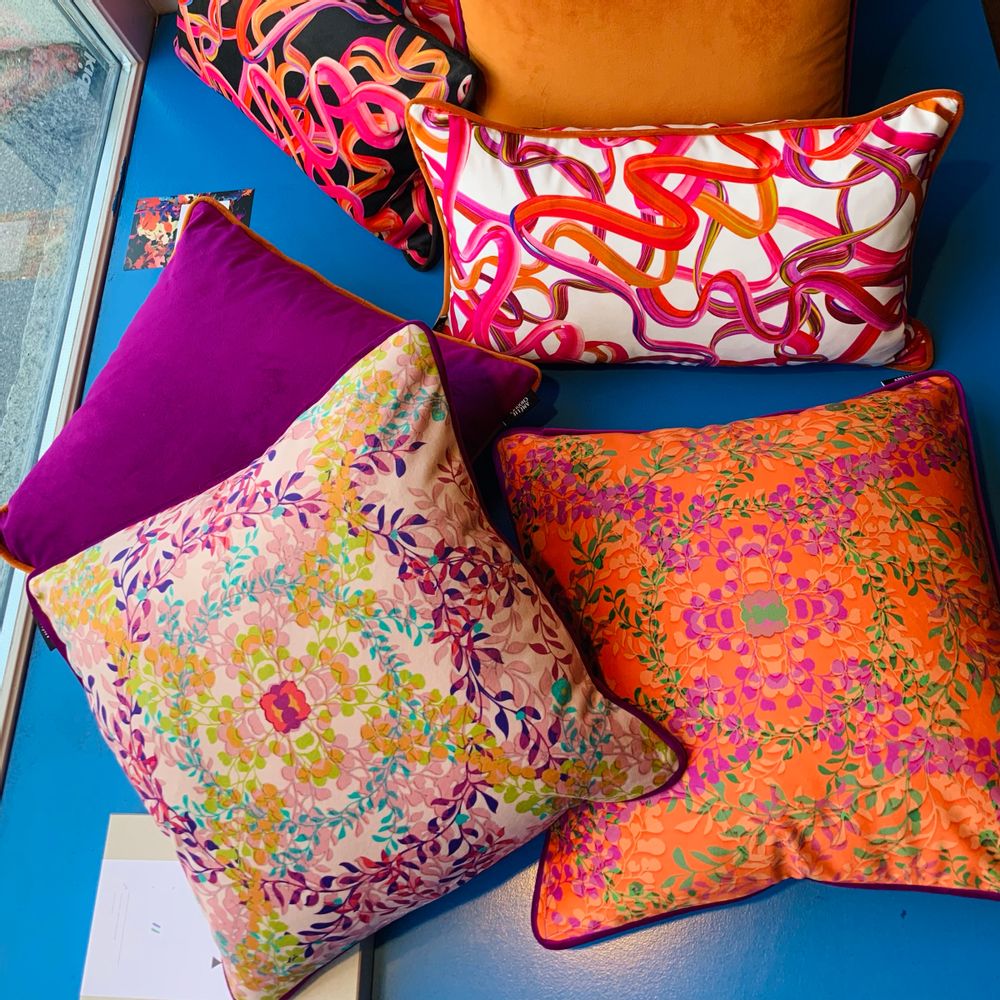 Coussins - Coussin en velours "Printemps" - AMÉLIE CHOQUET