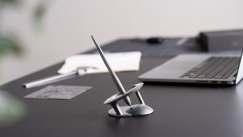 Stylos, feutres et crayons - The Hoverpen 2.0 Interstellar Edition, or 18 carats - NOVIUM TAIWAN INC.