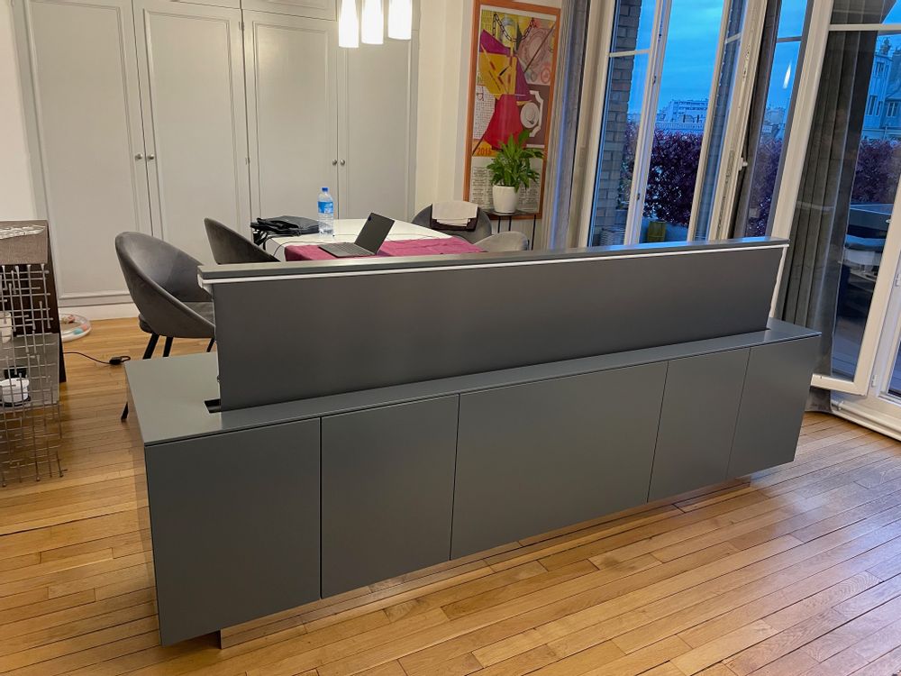 Buffets - MEUBLES TV  MOTORISÉS / LIFT / POUR ÉCRAN DE TRÈS GRANDE DIMENSION  SUR MESURE - ÉLÉGANCE ET TECHNOLOGIE