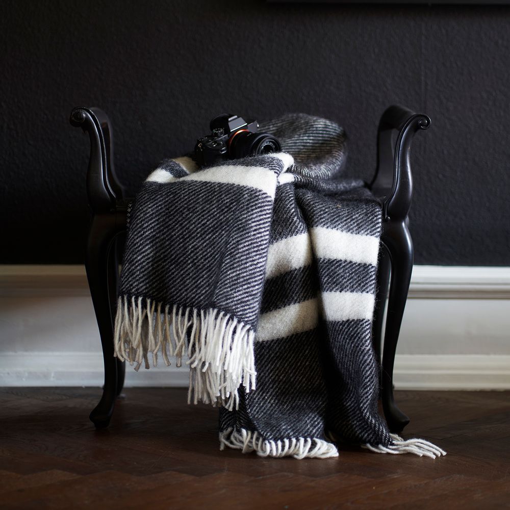 Throw blankets - Gotland Stripe black, throw in 100 % Gotland wool - KLIPPAN YLLEFABRIK AB