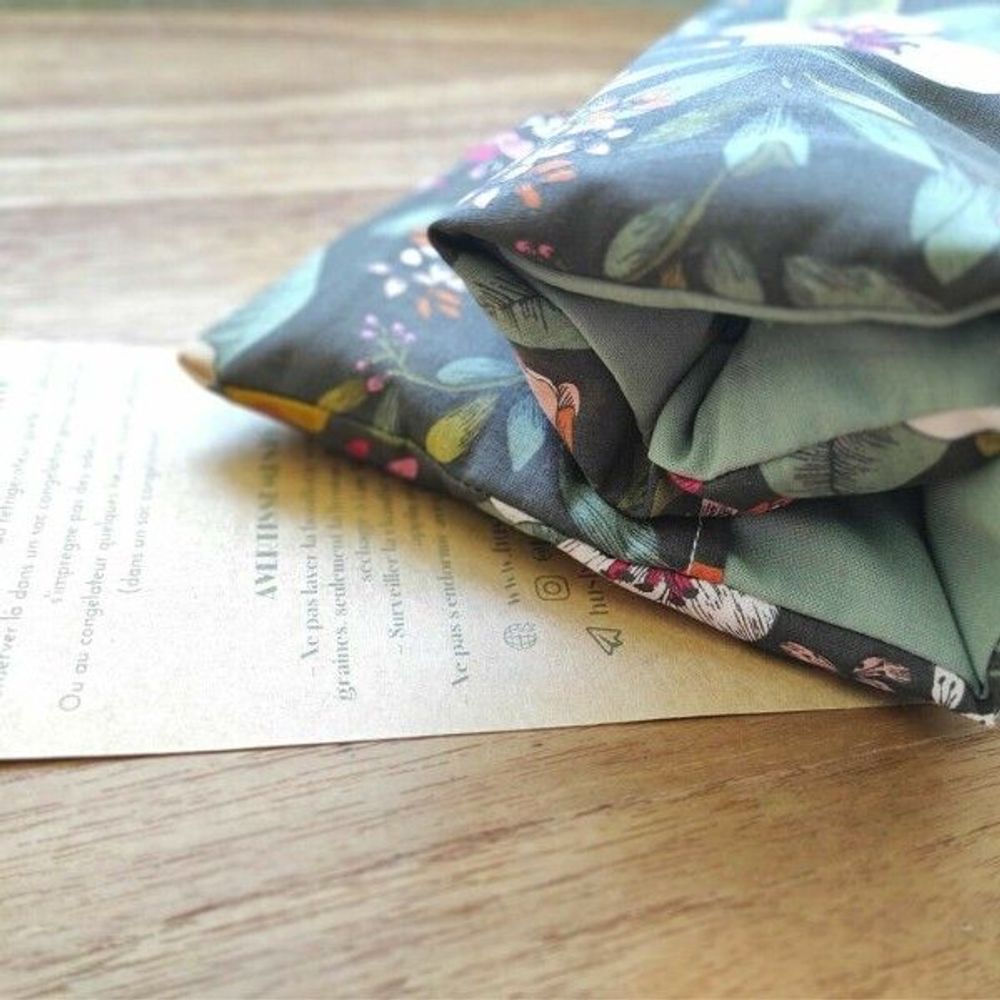 Beauty products - “Léonie” dry hot water bottle with flax seeds - L'ATELIER DES CREATEURS