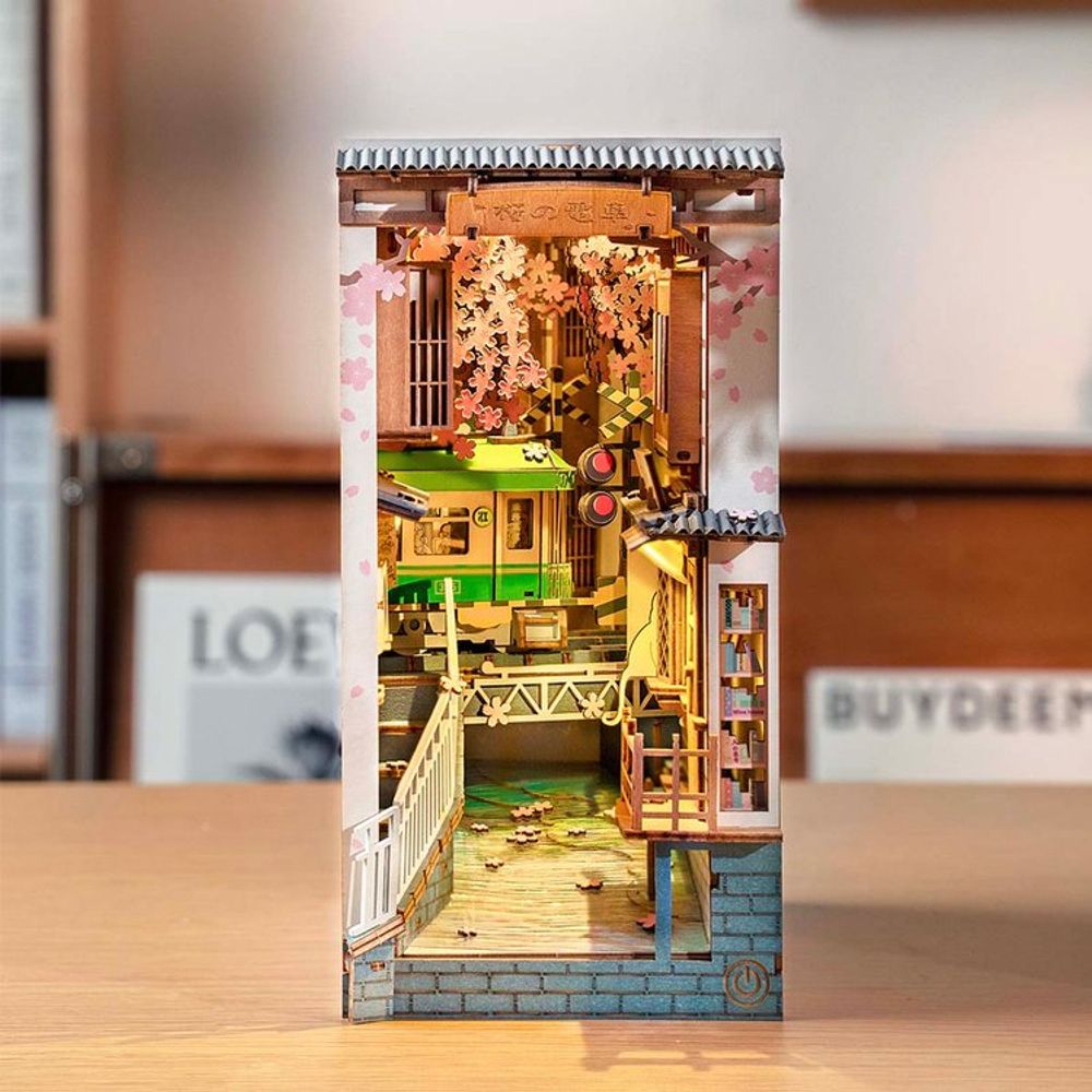 Cadeaux - ROLIFE | Sakura Densya 3D Wooden DIY Miniature House Book Nook TGB01 - ROBOTIME