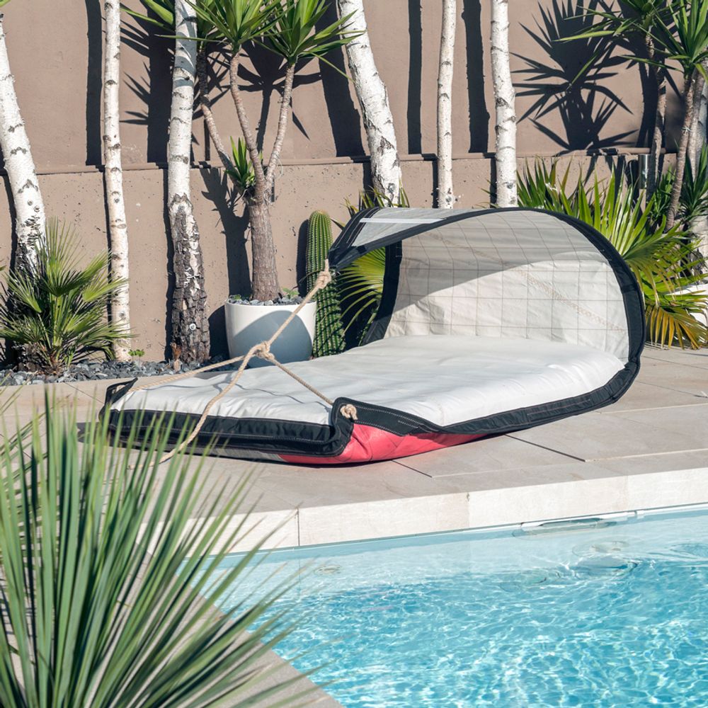 Outdoor pools - VAURIEN floating lounger - DVELAS