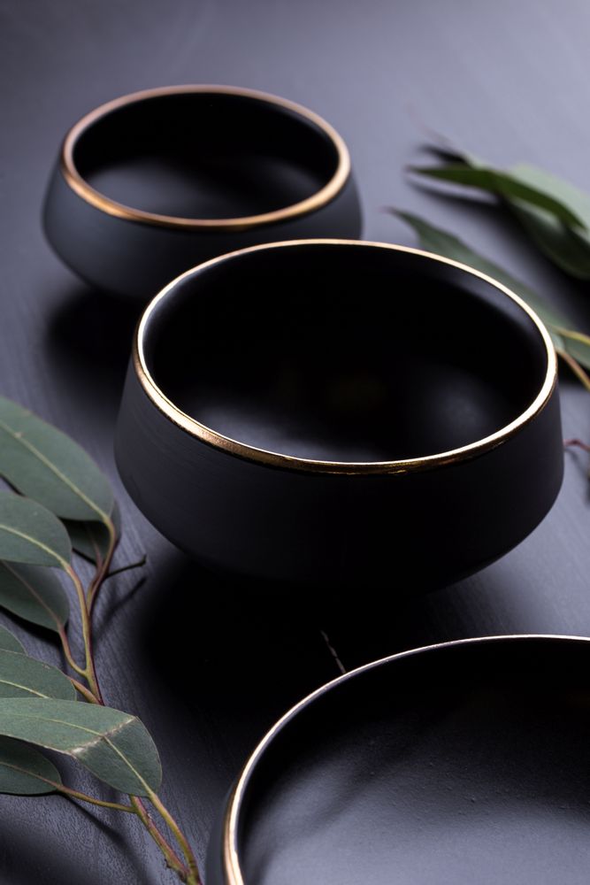 Platter and bowls - Eclipse GOLD tableware  - VAIDAVA CERAMICS