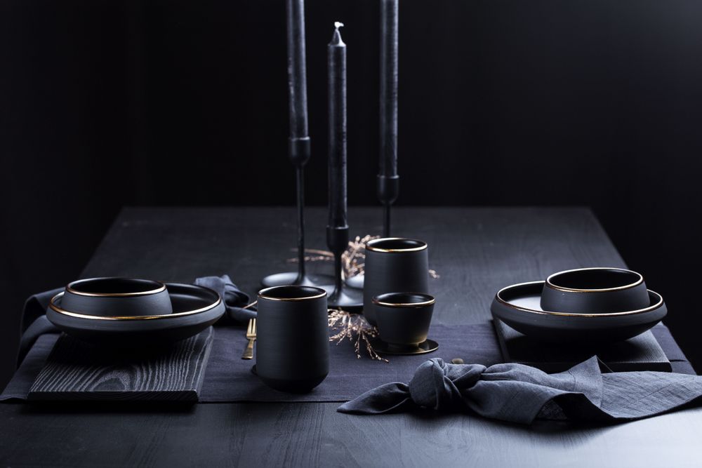 Platter and bowls - Eclipse GOLD tableware  - VAIDAVA CERAMICS