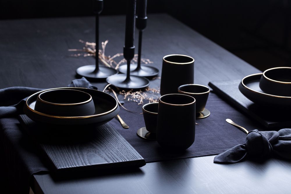 Platter and bowls - Eclipse GOLD tableware  - VAIDAVA CERAMICS