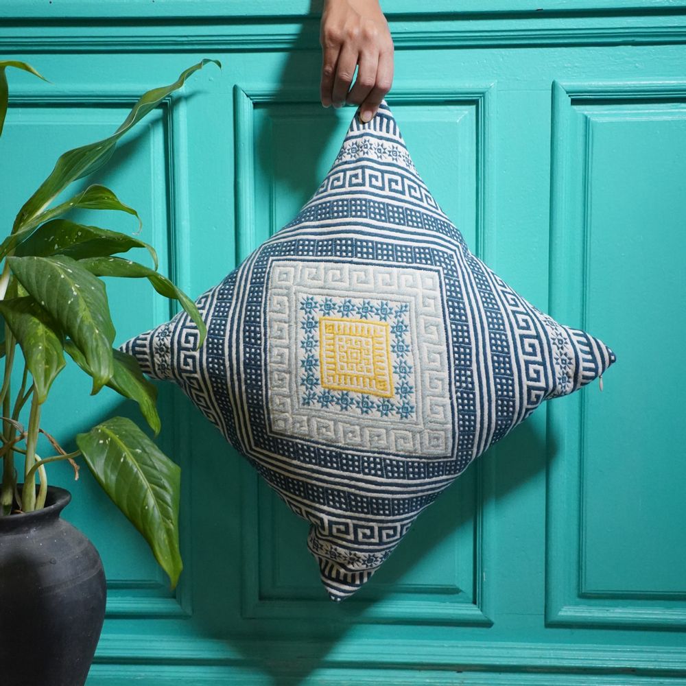 Fabric cushions - Diamond Handwoven Cotton Cushion Cover - OCK POP TOK