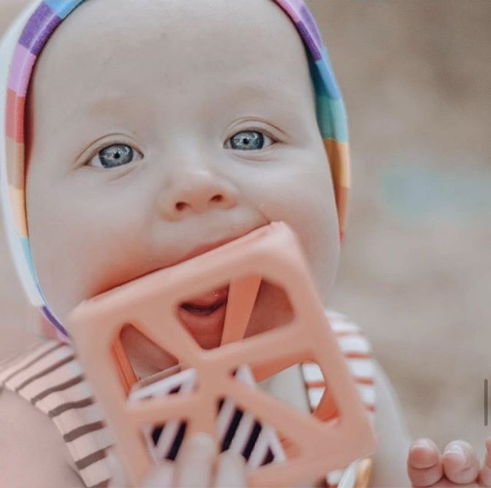 Toys - Silicone teething cube rattle - BABIREVA