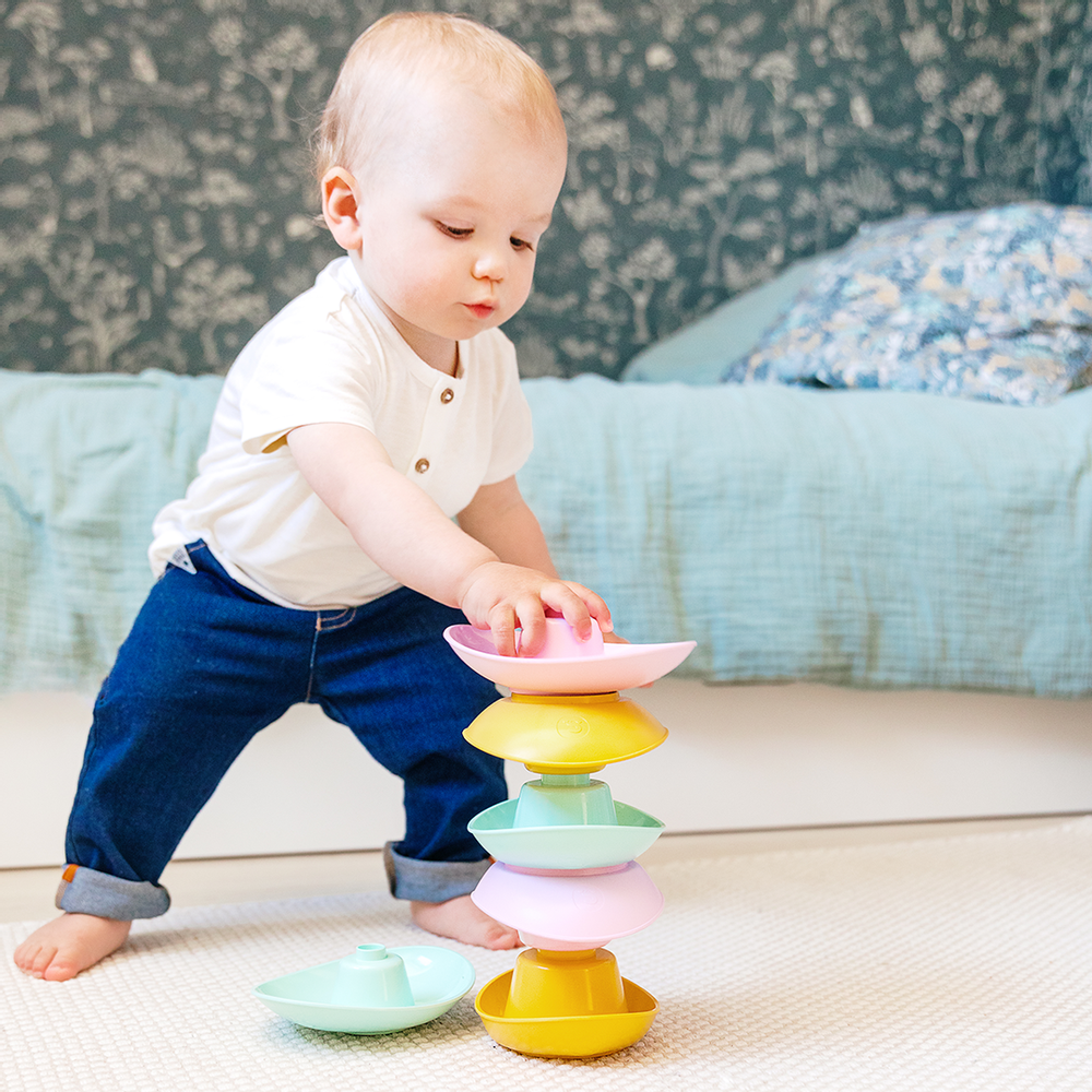 Toys - THE SIMPLE TOY - LE JOUET SIMPLE