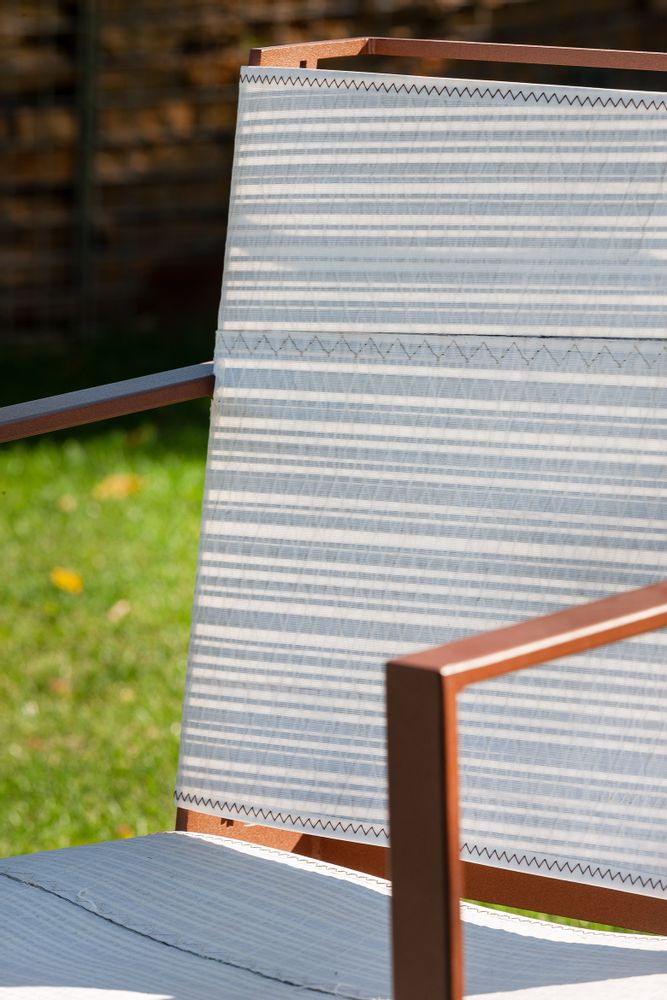 Lounge chairs for hospitalities & contracts - YOLA armchair - DVELAS