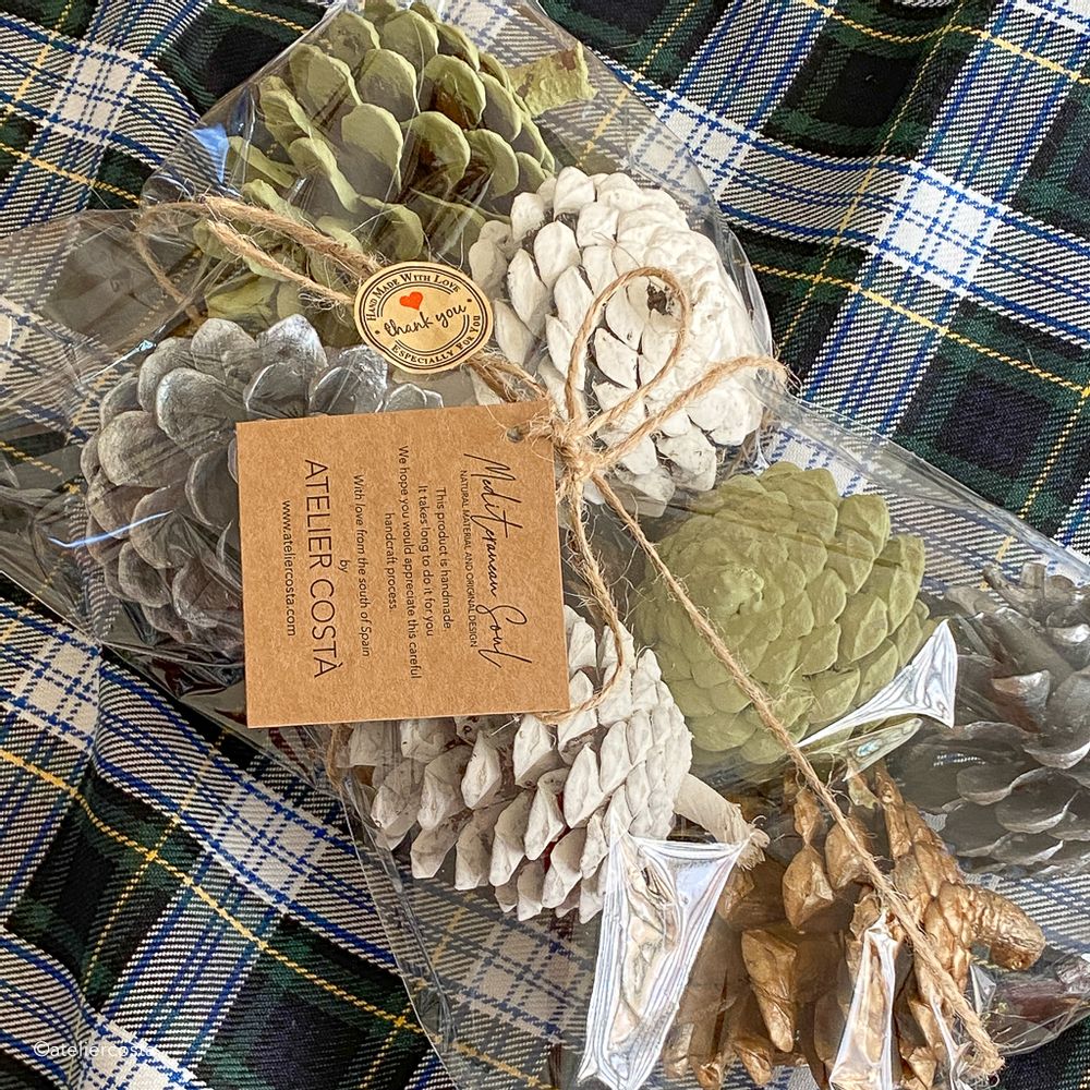 Cadeaux - C'est deja Noël . Les nappes à carreaux - ATELIER COSTÀ
