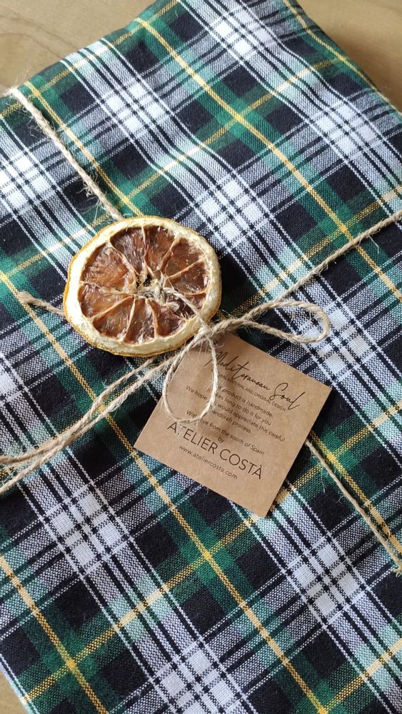 Cadeaux - C'est deja Noël . Les nappes à carreaux - ATELIER COSTÀ