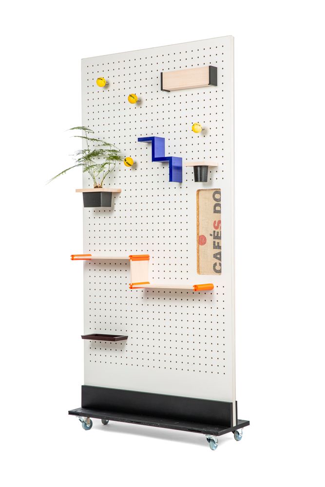 Aménagements pour bureau - Panneau Perforé aux Mille Usages - MOBILIER UPCYCLÉ BY LES CANAUX