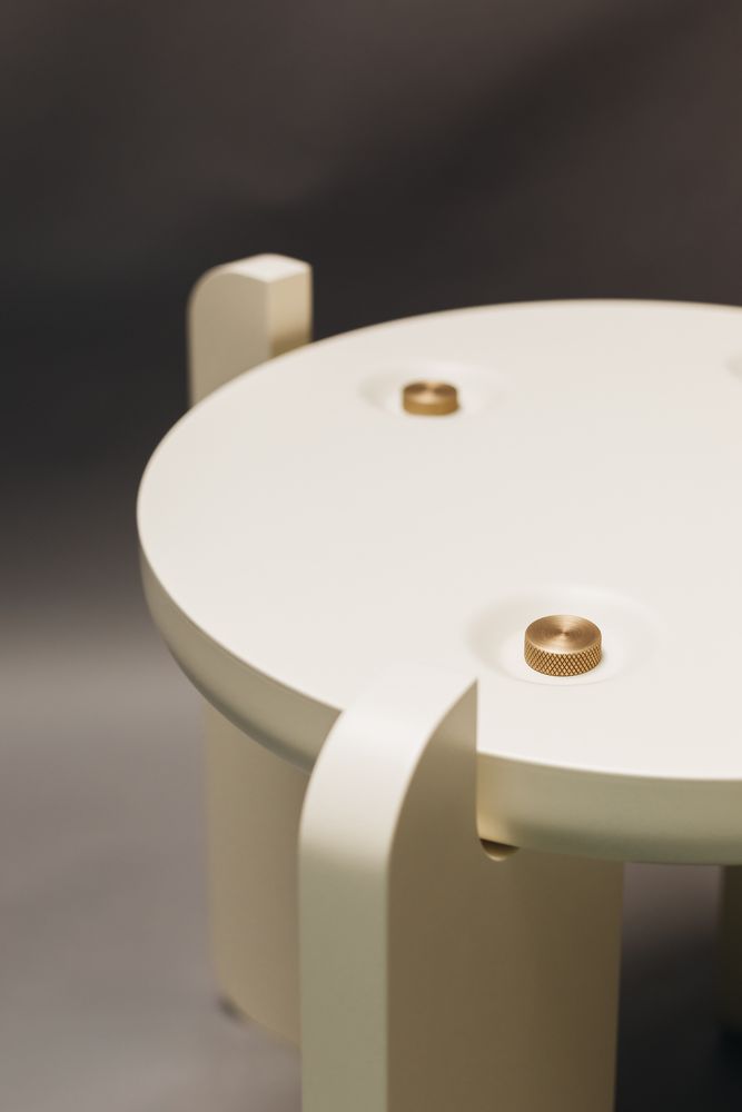 Game tables - Ipanema Side Table in Lacquered Wood - DUISTT