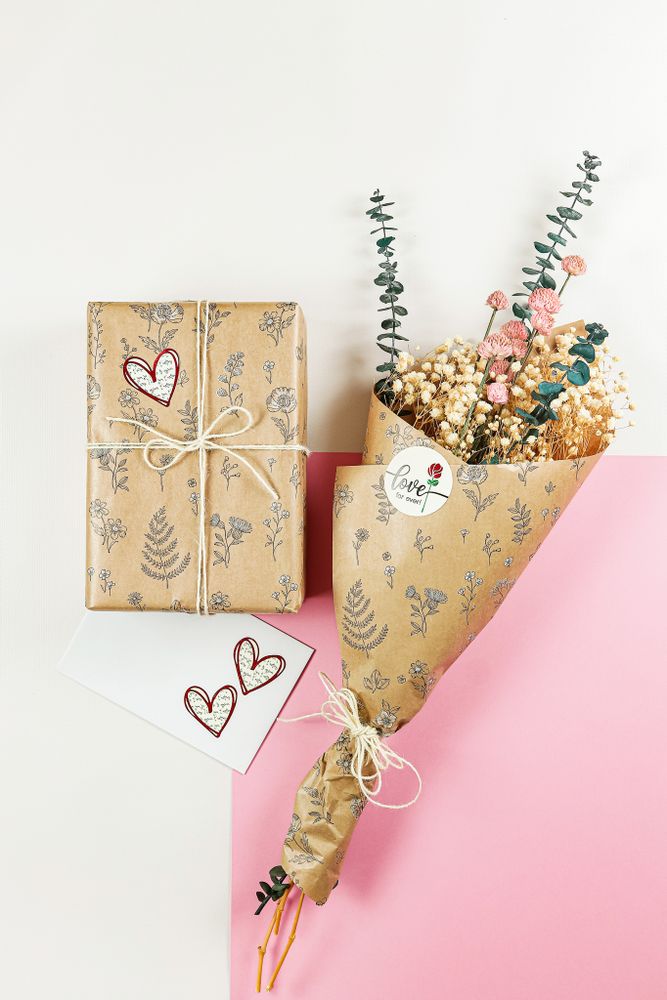 Floral decoration - Floral packaging - PAKOT S.A