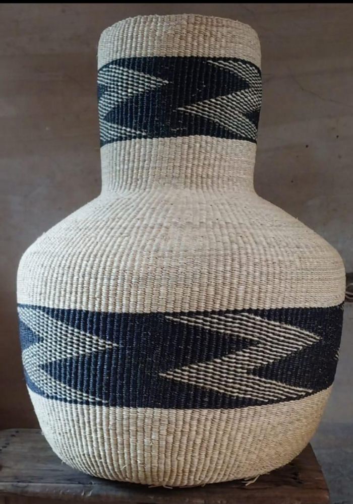 Unique pieces - Natural and black long neck basket - MALKIA HOME