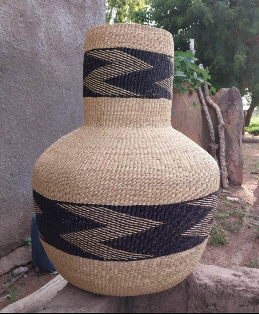 Unique pieces - Natural and black long neck basket - MALKIA HOME