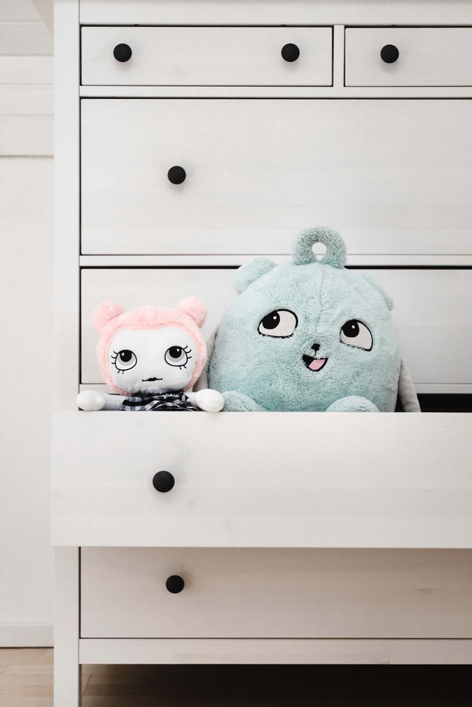Peluches - Ooly - Salut ! Oui, vous l'avez deviné. C'est moi, OOLY. Et oui, vous l'avez encore deviné. Les lettres de mon nom représentent ORIGINAL, EXCEPTIONNEL, LOVABLE et YUMMY. - OOH NOO