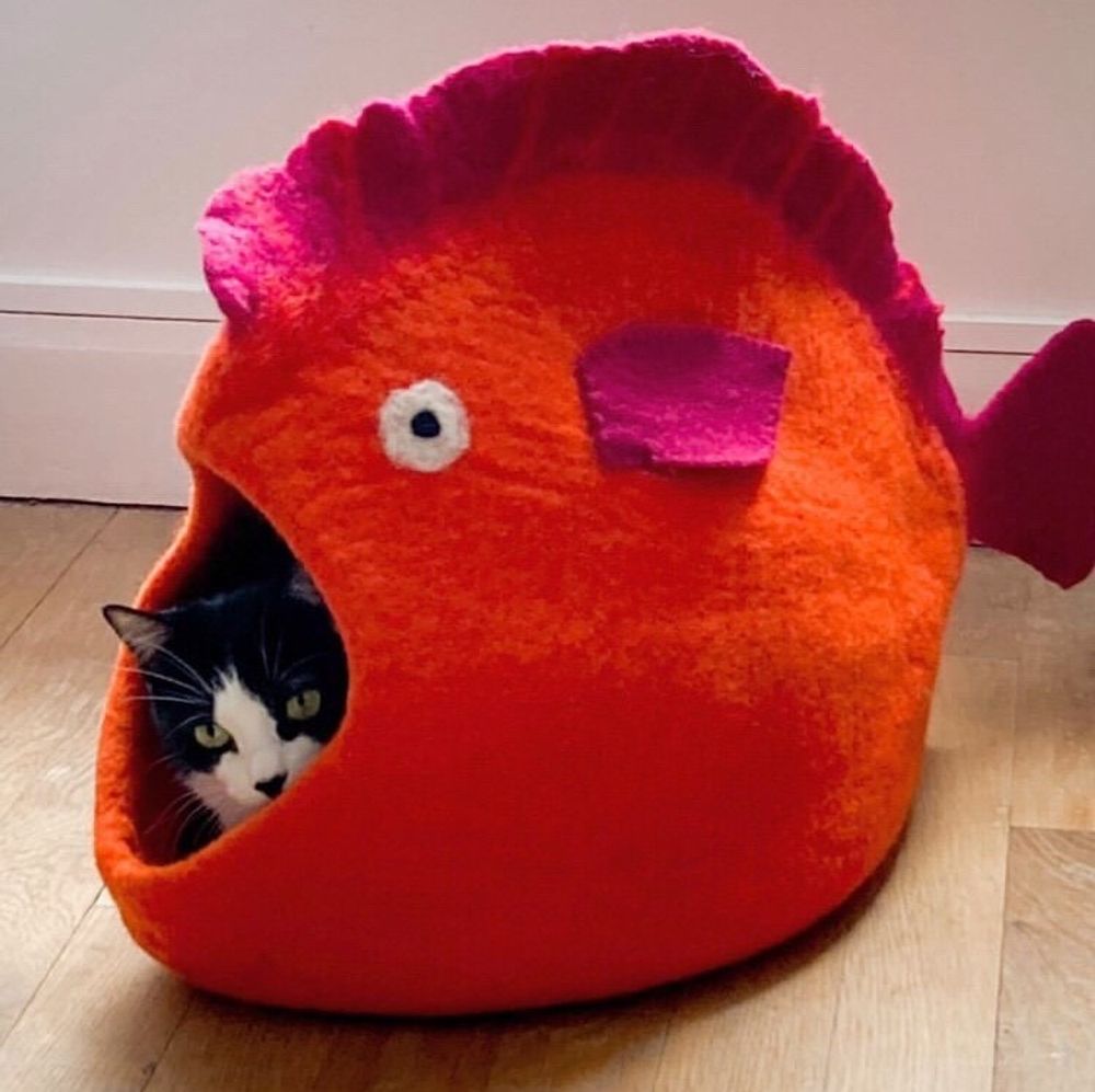 Design objects - Cat basket, cat bedding, sleeping bag for cats, cat cave, cat bed, children's room storage, storage. - COCOON PARIS