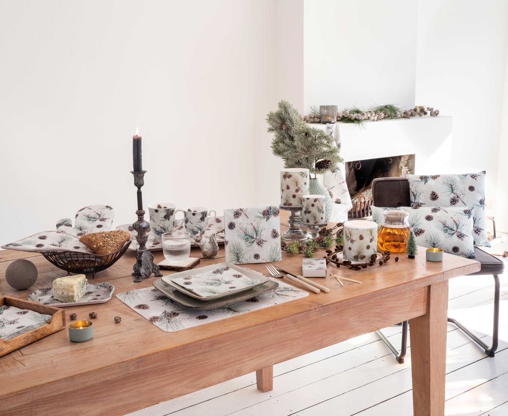 Mugs - Pine Cone all Over Paper Napkins and table accessories - AMBIENTE EUROPE BV