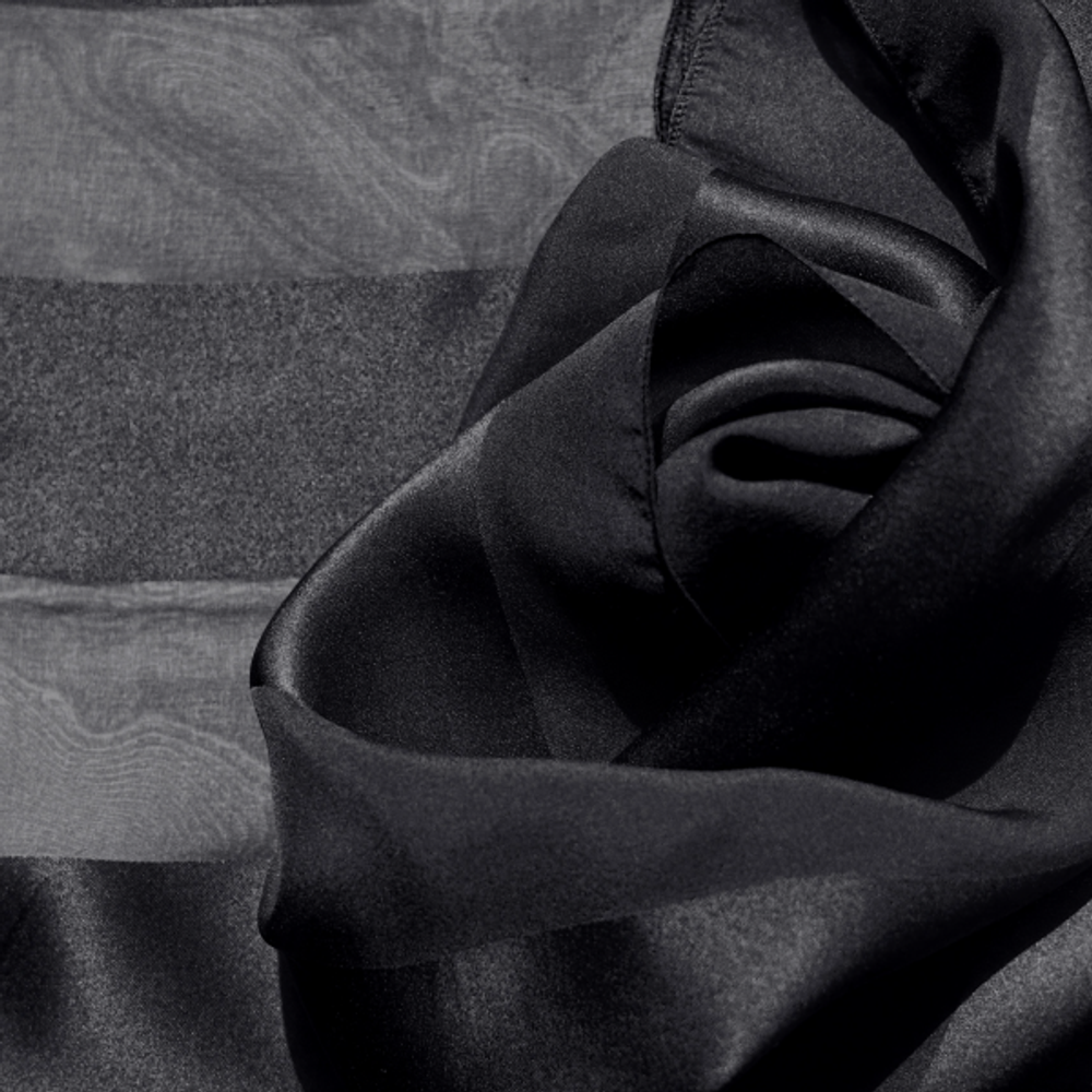 Foulards et écharpes - Foulard en soie Le Noir - L'ATELIER DES CREATEURS