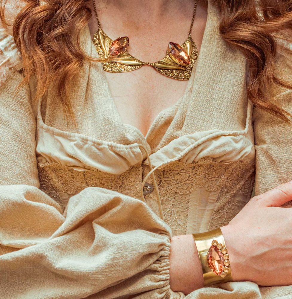 Jewelry - Mona Lisa cuff - JULIE SION