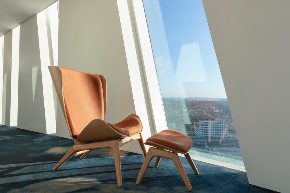Decorative objects - The Reader | Wing Chair - UMAGE
