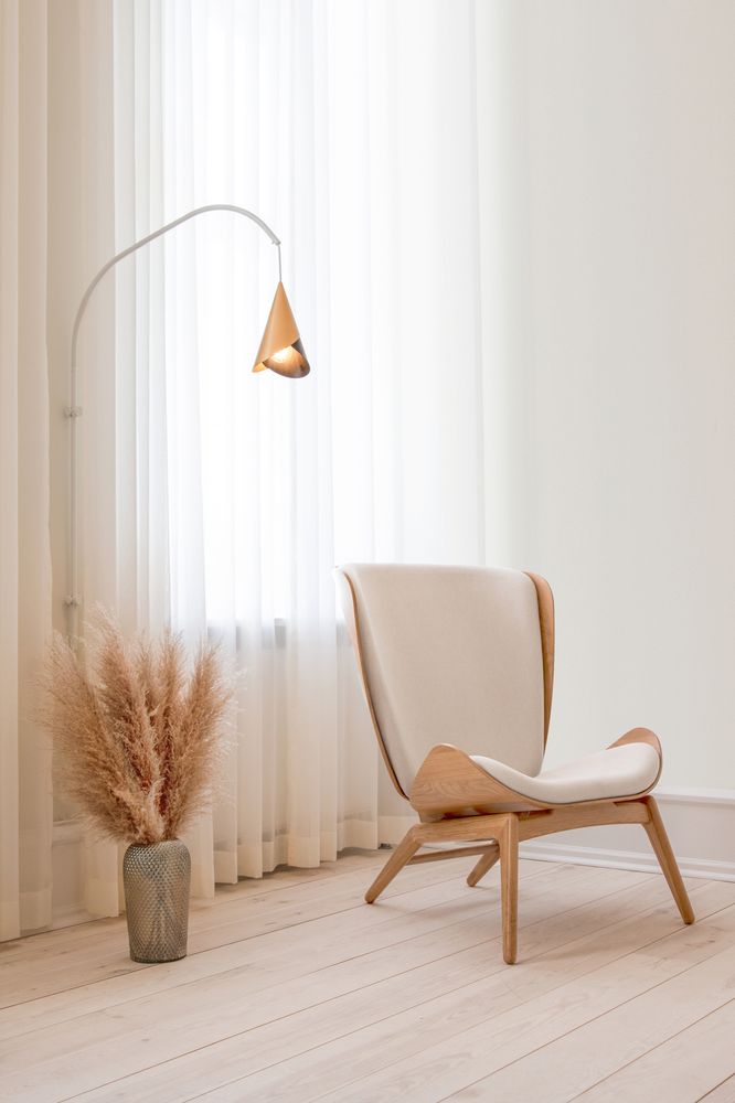 Decorative objects - The Reader | Wing Chair - UMAGE