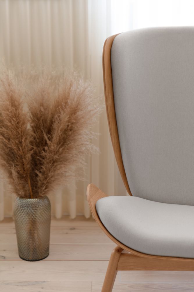 Decorative objects - The Reader | Wing Chair - UMAGE