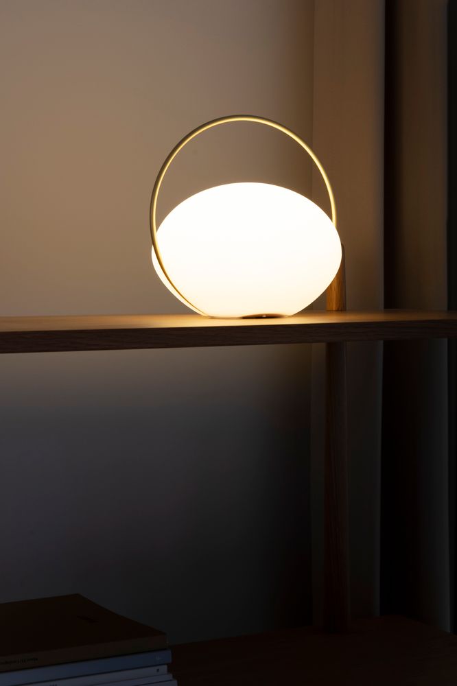 Autres objets connectés  - Orbit | Lampe portative - UMAGE