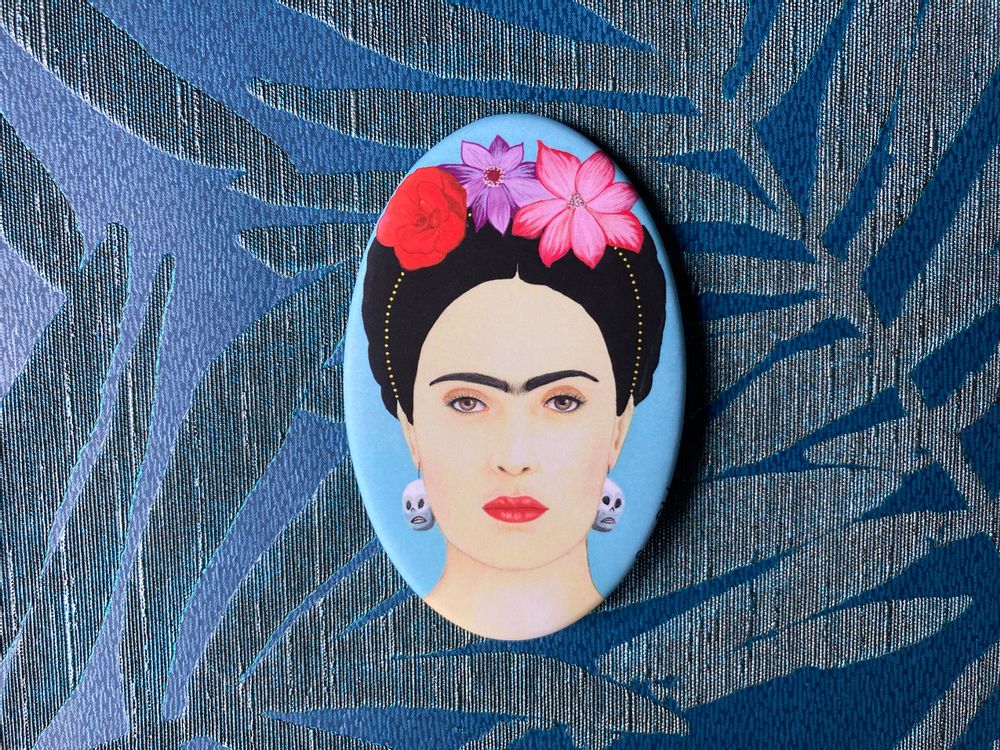Bijoux - Broches culturelles & son e-book écrit et audio L'accroche-coeur - L'ART DANS LA PEAU