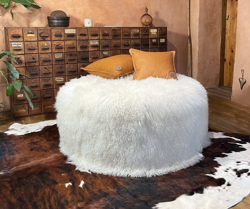 Decorative objects - Square or round cowhide or leather pouffes - L'ATELIER DES TANNERIES