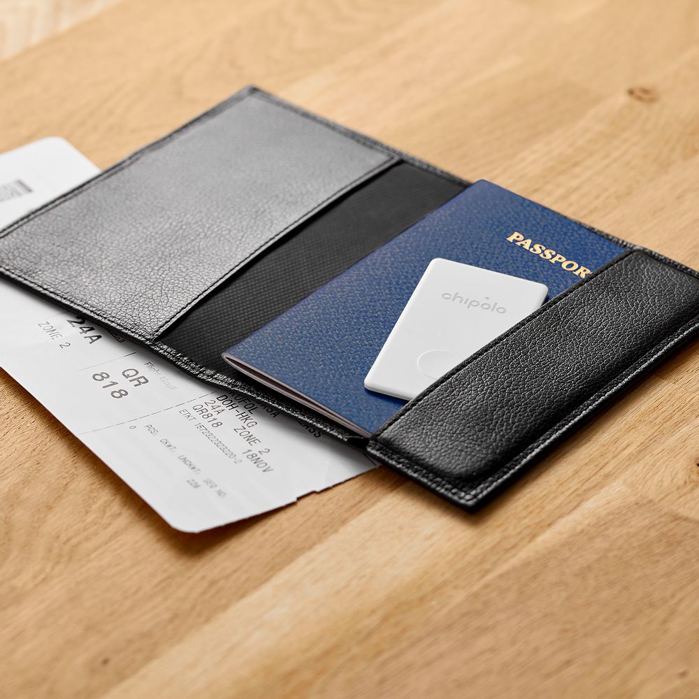 Travel accessories - Chipolo ONE and Chipolo CARD products - CHIPOLO