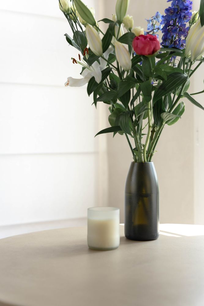Vases - Vase - IWAS - THE ONLY WAY IS UP
