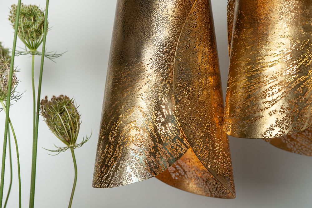 Hanging lights - L'Enamourée pendant lamp. - SYLVIE CAPELLINO