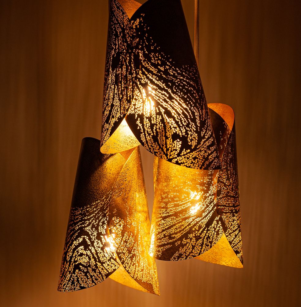 Hanging lights - L'Enamourée pendant lamp. - SYLVIE CAPELLINO