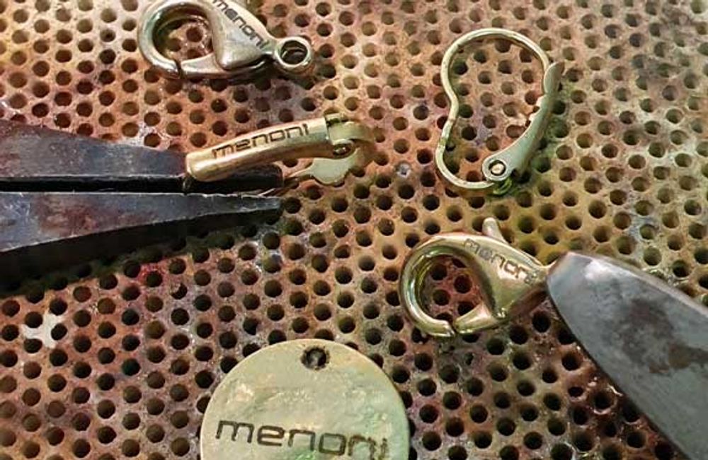 Bijoux - Filigrane personnalisable, rubans, galeries, sujets décoratifs et accessoires techniques en laiton - MENONI