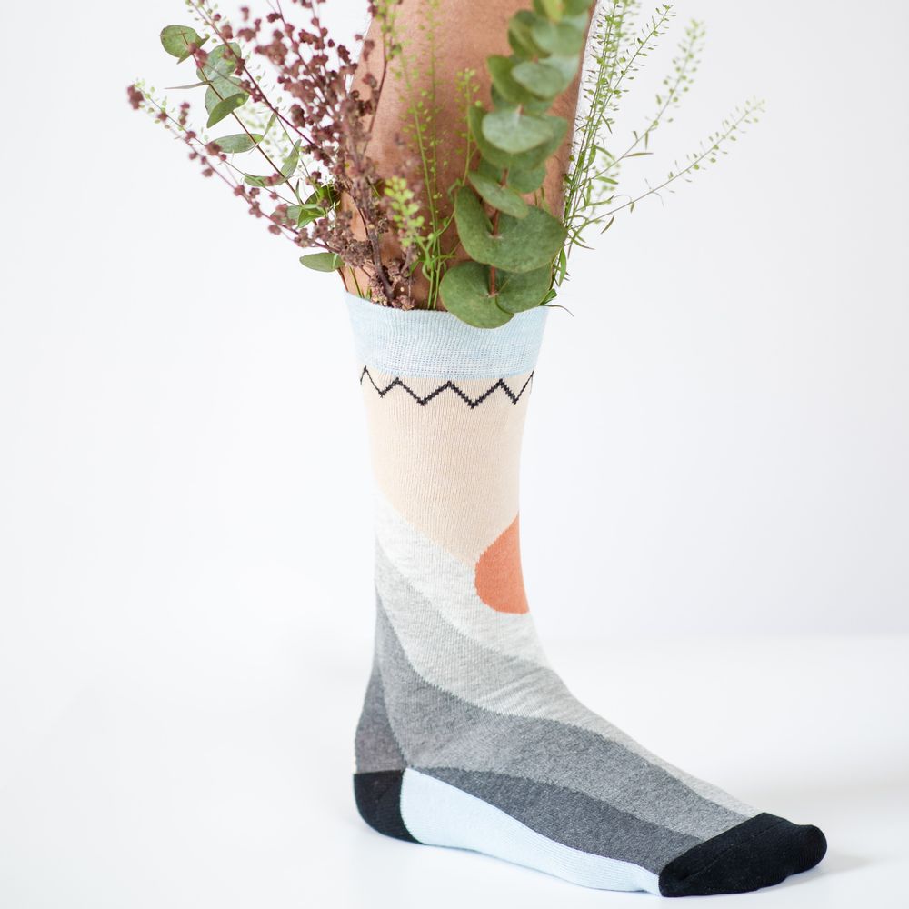 Chaussettes - UKAI EST UNE MARQUE D'ACCESSOIRES DE MODE INNOVANTE ET CIRCULAIRE QUI AIDE À RÉCUPÉRER LES DÉCHETS DE NOTRE PLANÈTE - ŪKAI