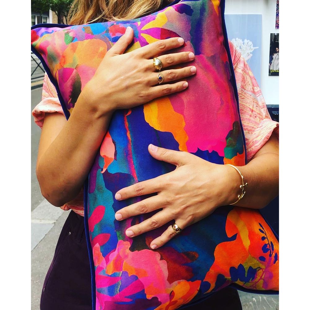 Fabric cushions - “Aube” velvet cushion - AMÉLIE CHOQUET