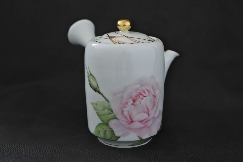 Accessoires thé et café - Théière japonaise en porcelaine à motif rose - YUKO KIKUCHI