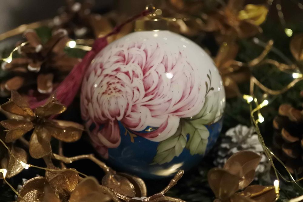Christmas garlands and baubles - Christmas ornament Pink x Dresden Blue - YUKO KIKUCHI