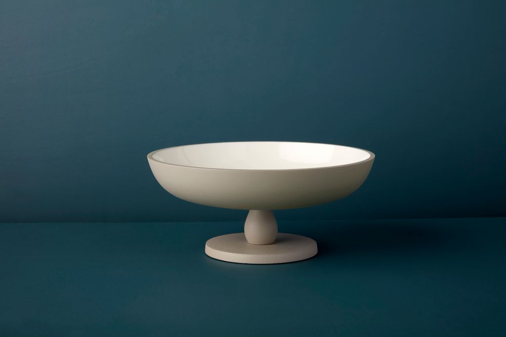 Ustensiles de cuisine - Bol sur pied en aluminium taupe et émail - BE HOME