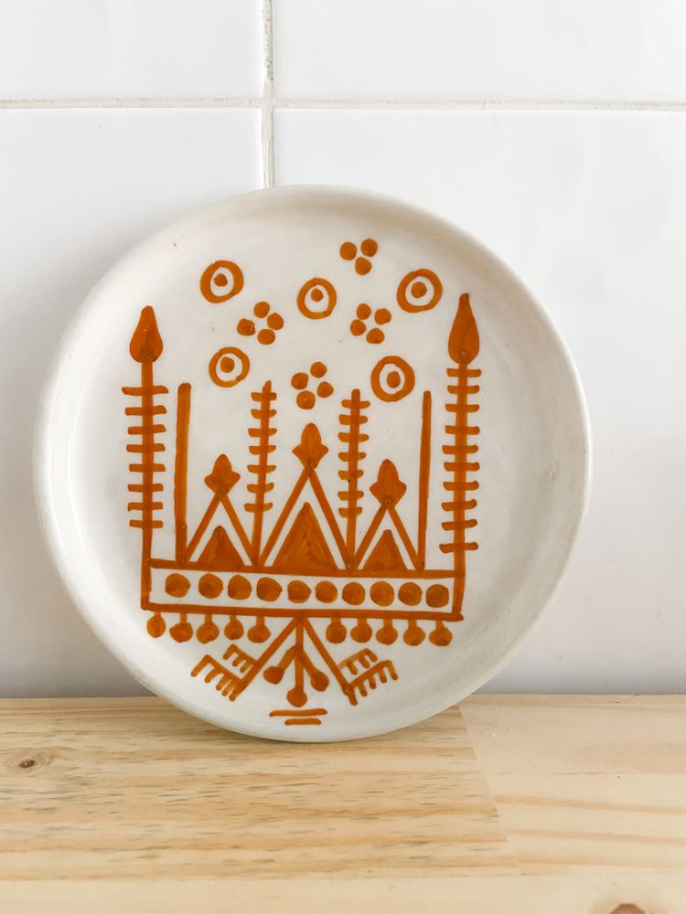 Everyday plates - White ceramic plate with TAJ terracotta pattern - LALLA DE MOULATI