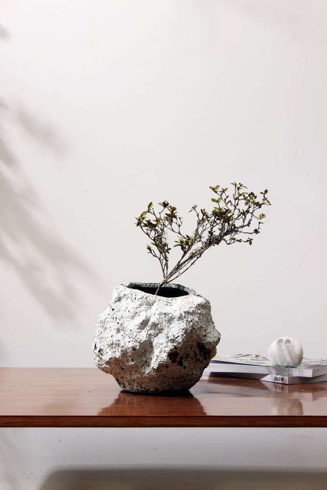 Vases - Vase en céramique au look d'un rocher, design moderne et original. - ELEMENT ACCESSORIES