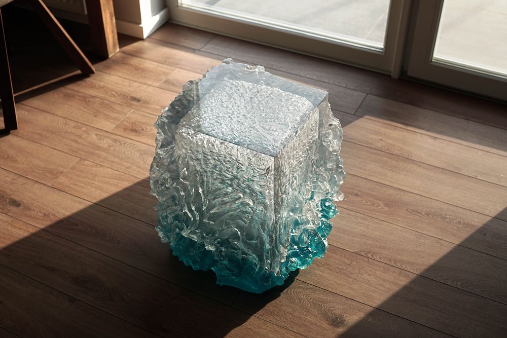Sculptures, statuettes and miniatures - Materiality Vol. 1: Side Table & Stool by Eduard Locota. Acrylic Glass & Bronze - LO CONTEMPORARY