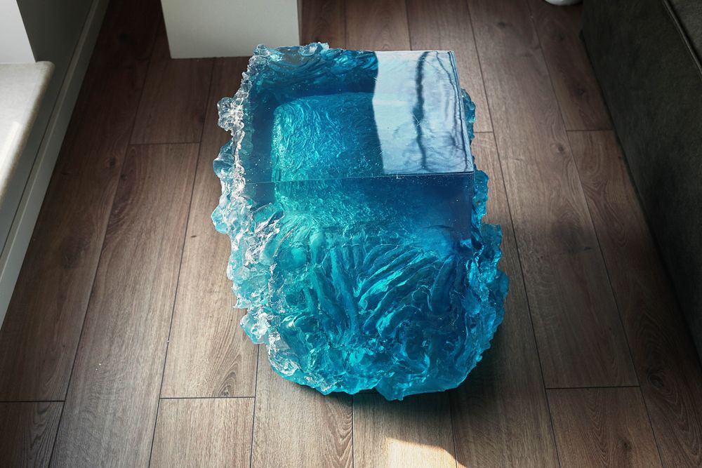Sculptures, statuettes and miniatures - Materiality Vol. 1: Side Table & Stool by Eduard Locota. Acrylic Glass & Bronze - LO CONTEMPORARY