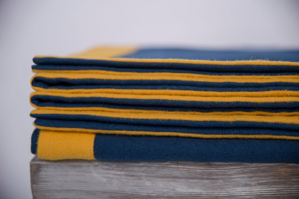 Homewear - Petra Throw - NANS CASHMERE